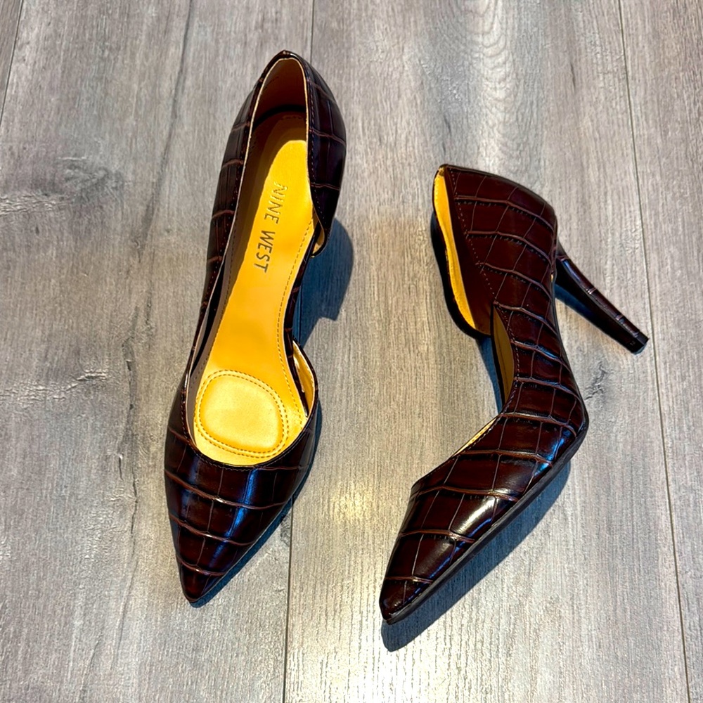 Nine West Brown Croc-Embossed Heels